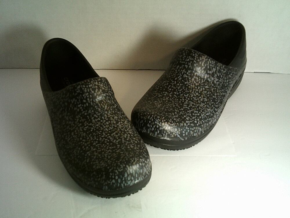 Crocs Dual Comfort Work Clogs Womens size 8